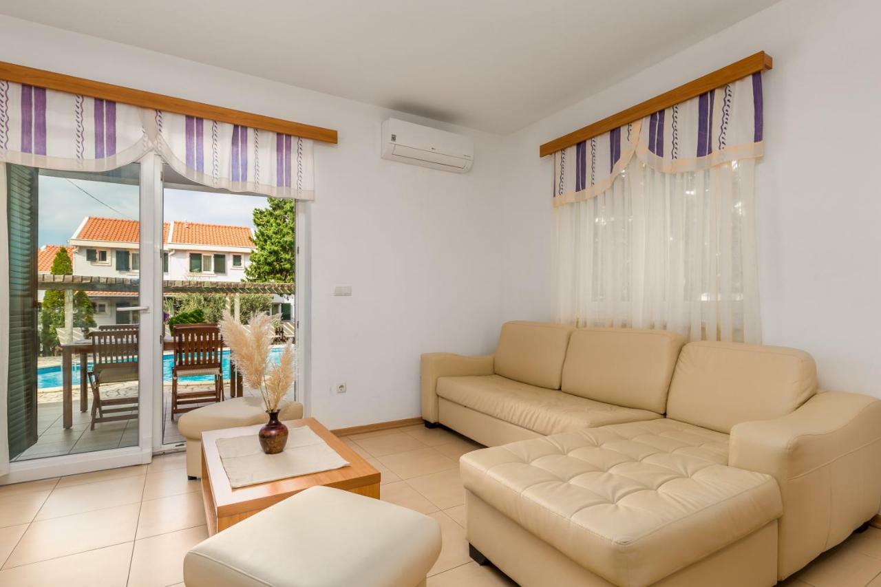 Villas Kampor Buitenkant foto
