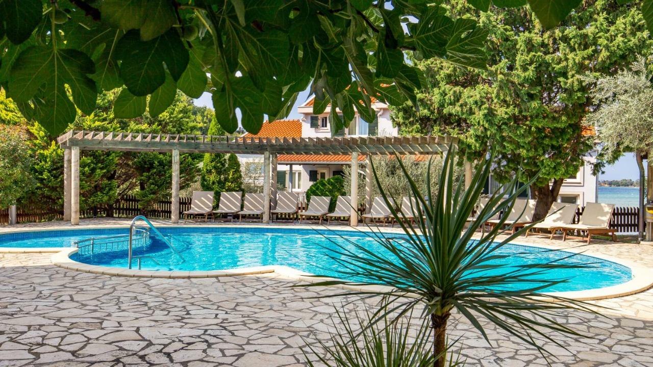 Villas Kampor Buitenkant foto